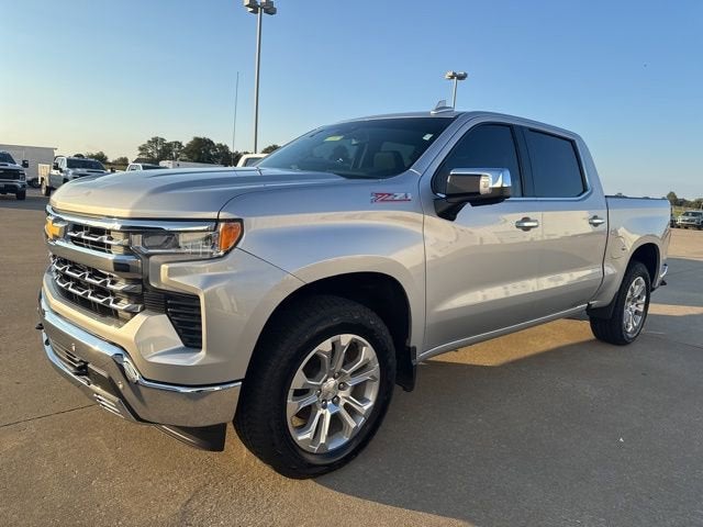 2022 Chevrolet Silverado 1500 — rear three-quarter view