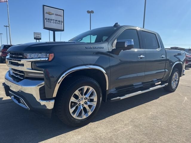 2020 Chevrolet Silverado 1500 — rear three-quarter view