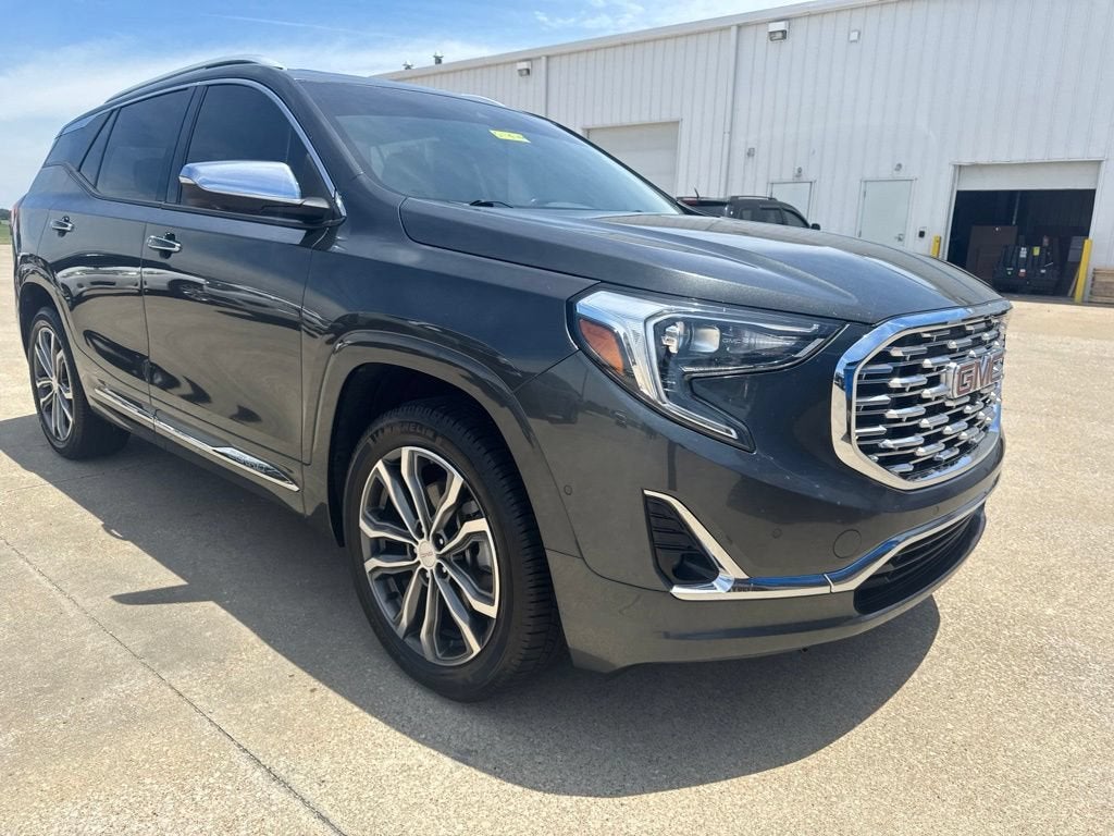 2020 GMC Terrain Denali in Graphite Gray Metallic — front three-quarter view